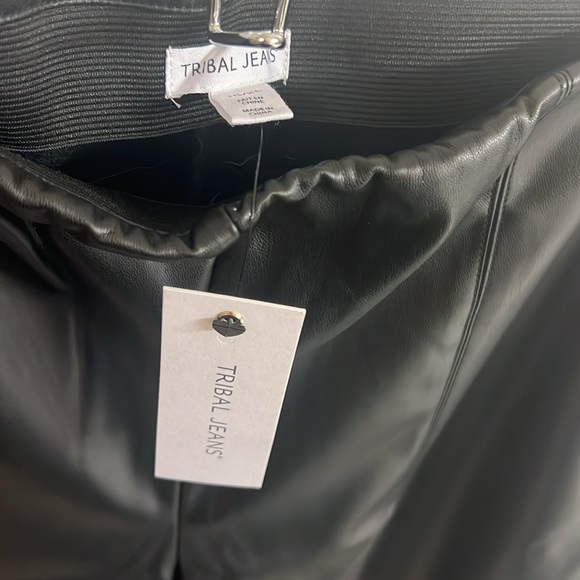 Tribal Pull-On Combo Faux Leather Leggings - XL - Picture 9 of 11